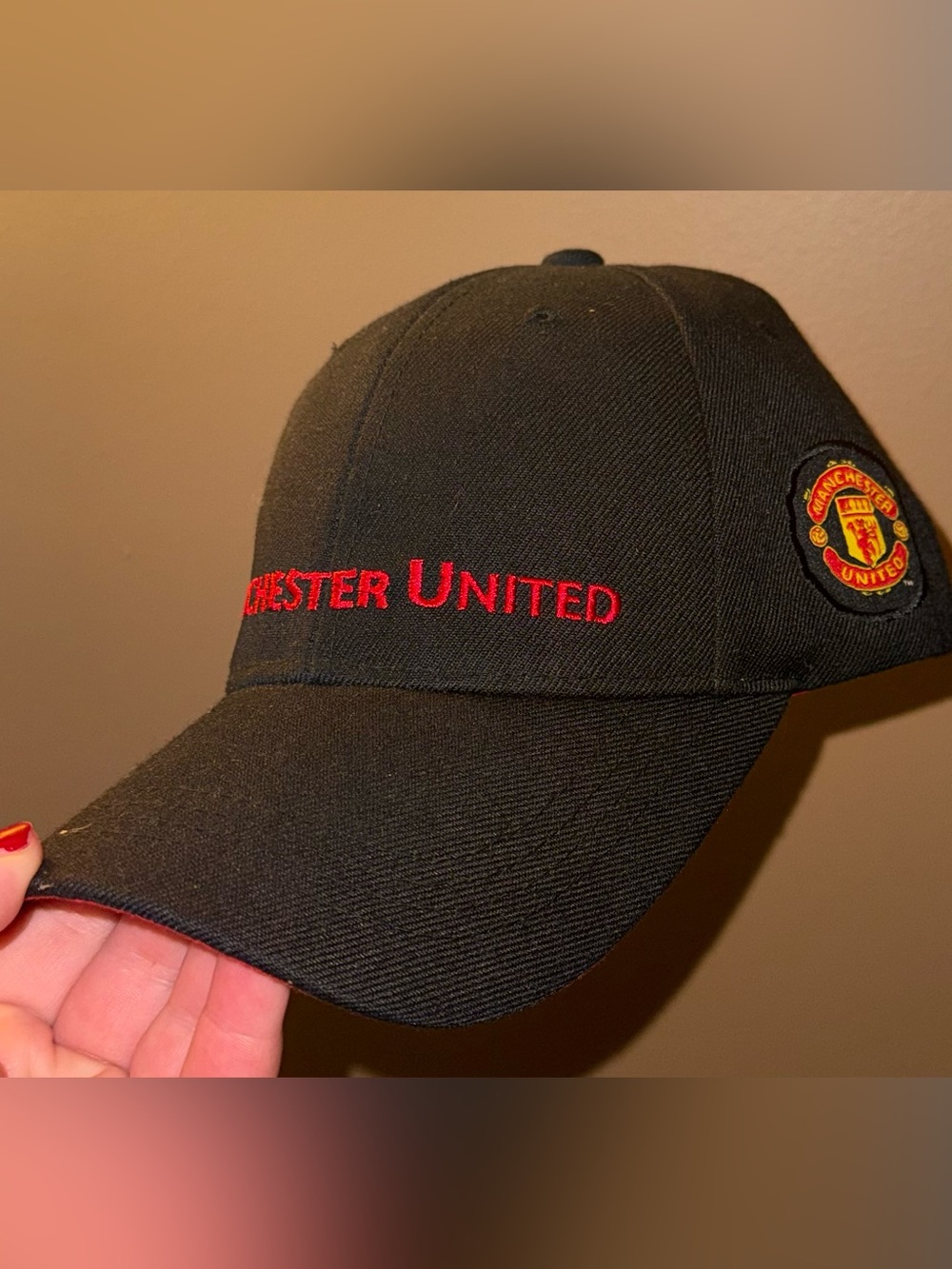 Manchester United Embroidered Black Cap with Team Emblem - Picture 2 of 5